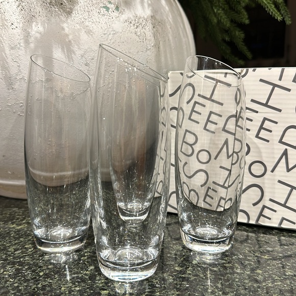 BOMSHBEE 4pc SLOAN champagne, flutes new with box Christmas gift new years - Picture 4 of 8